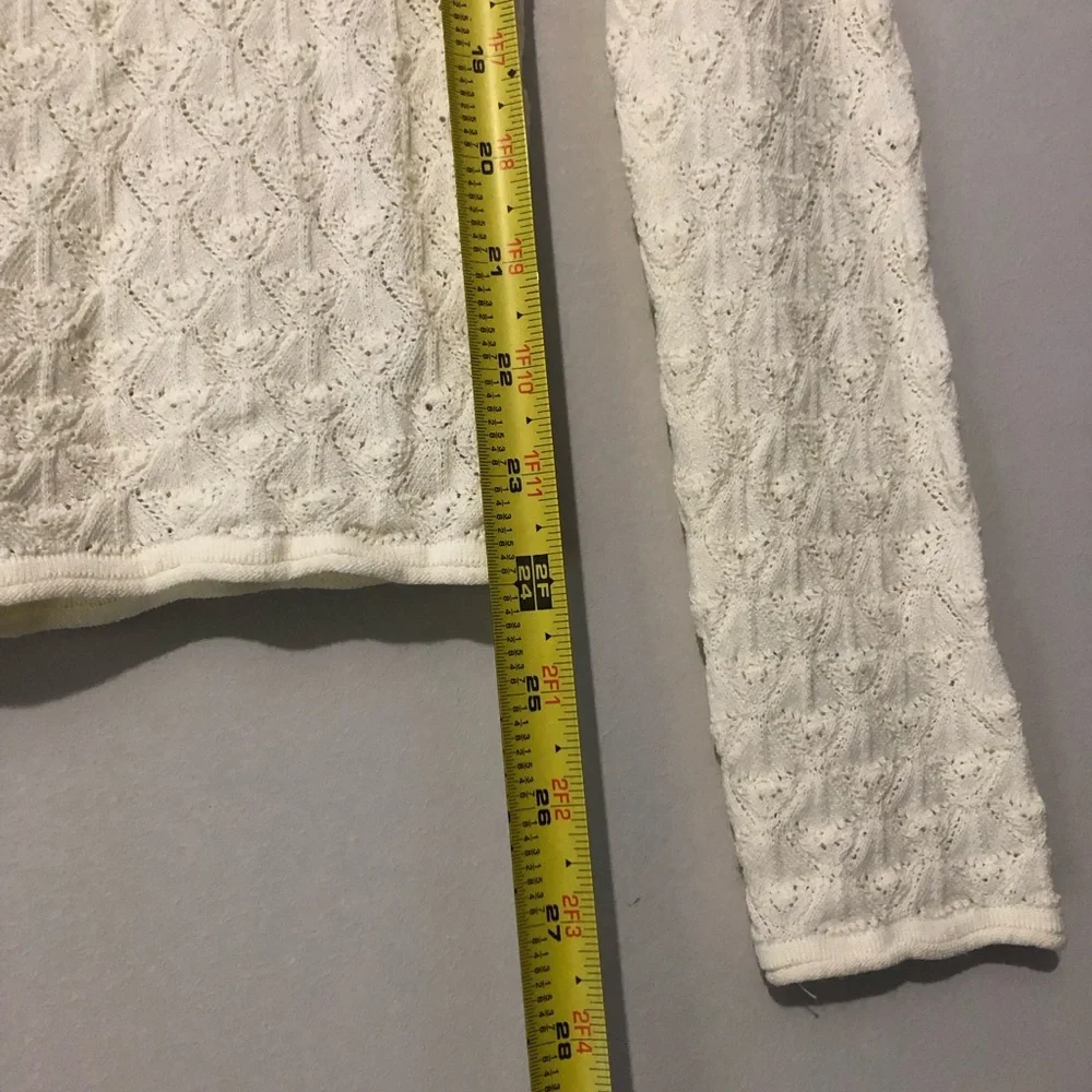 Zara Knit Crop Top Size Medium V-Neck Women's Cream Shirt